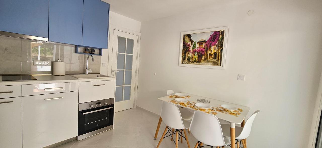 Sea View Apartment Aria Петровац Экстерьер фото